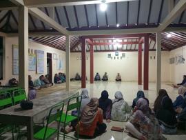 Pertemuan Rutin Warga Padukuhan Bintaos